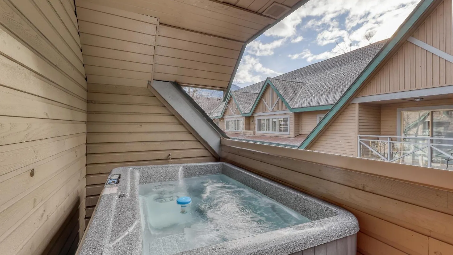 Valhalla Villa Whistler 0*,  Canada